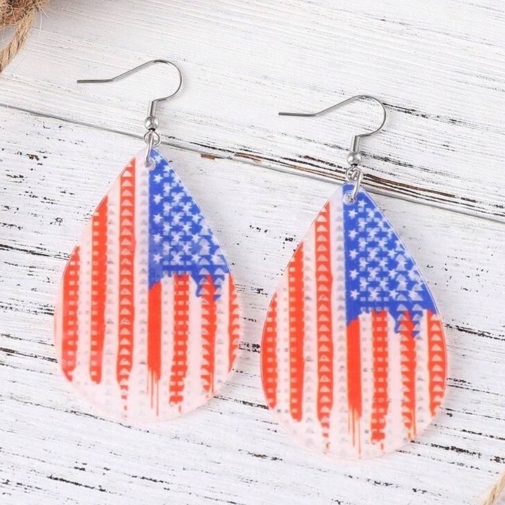 NEW American Flag dangle Earrings USA - Boutique - Picture 5 of 5